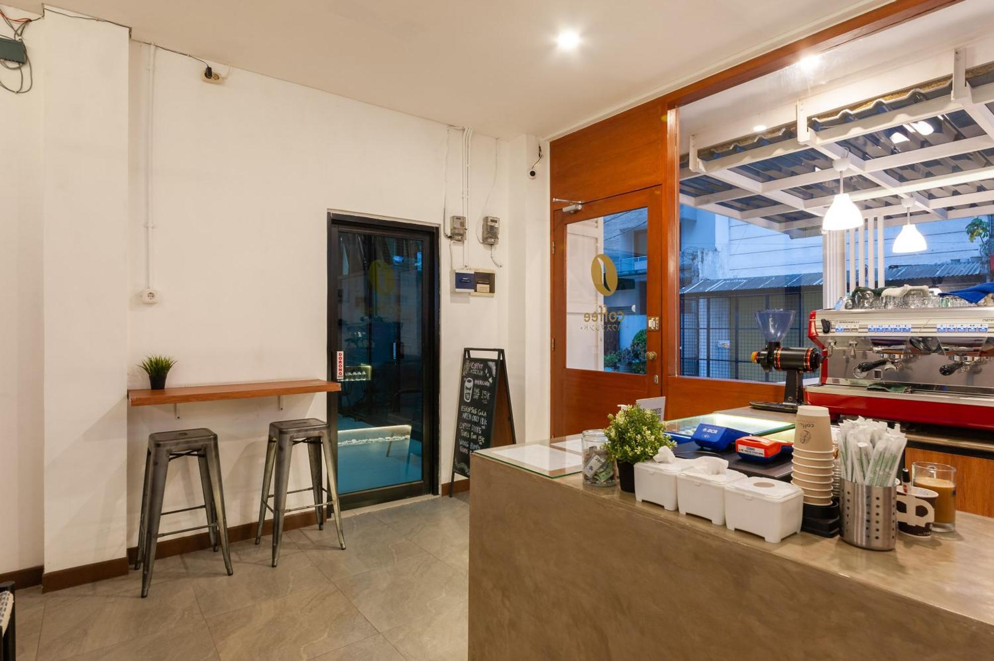 Sans Hotel Suryakencana بوكور المظهر الخارجي الصورة